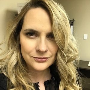 Meet your Posher, Noelle